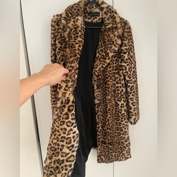 Zara Faux Fur Animal Print Coat (M) New w/out tags Season’s Must-have! - Picture 4 of 8